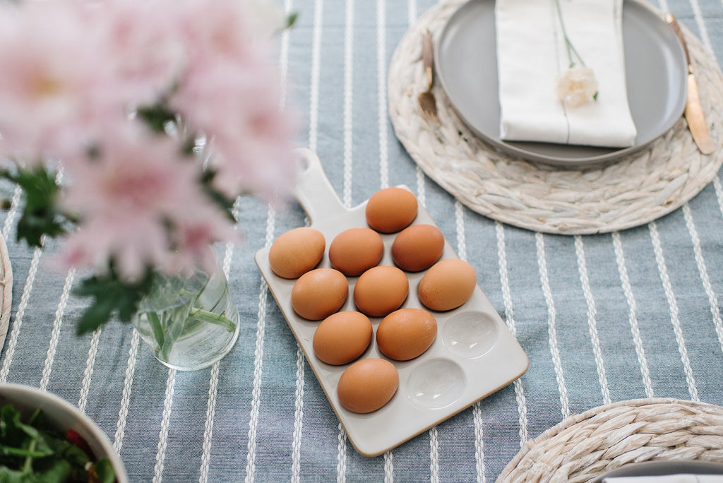 Hosting Easter, Spring Holiday, Brunch, Easter menu, tablescape