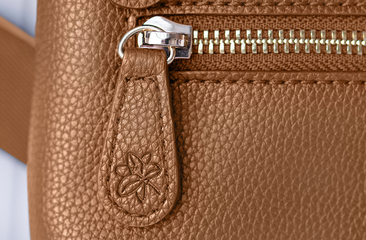 Sleek Pack Belt Bag (Vegan) – Lily Jade Sleek Pack Belt Bag (Vegan) – Lily Jade