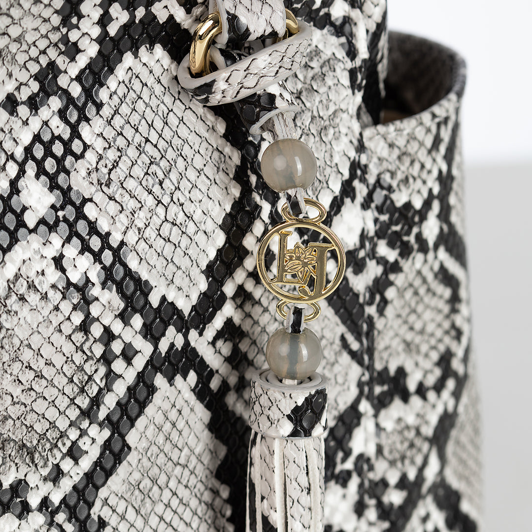 バッグ Snakeskin Lightweight Day Pack Amazon.com: TKDYVAI Snakeskin Backpack Snake Laptop